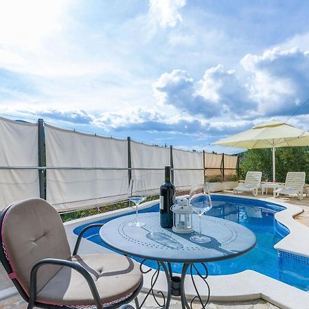 Villa Holiday Home Zvecanje Zewnętrze zdjęcie