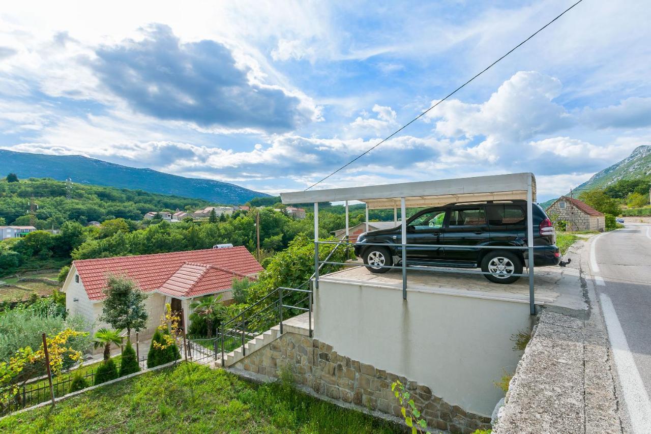 Villa Holiday Home Zvecanje Zewnętrze zdjęcie