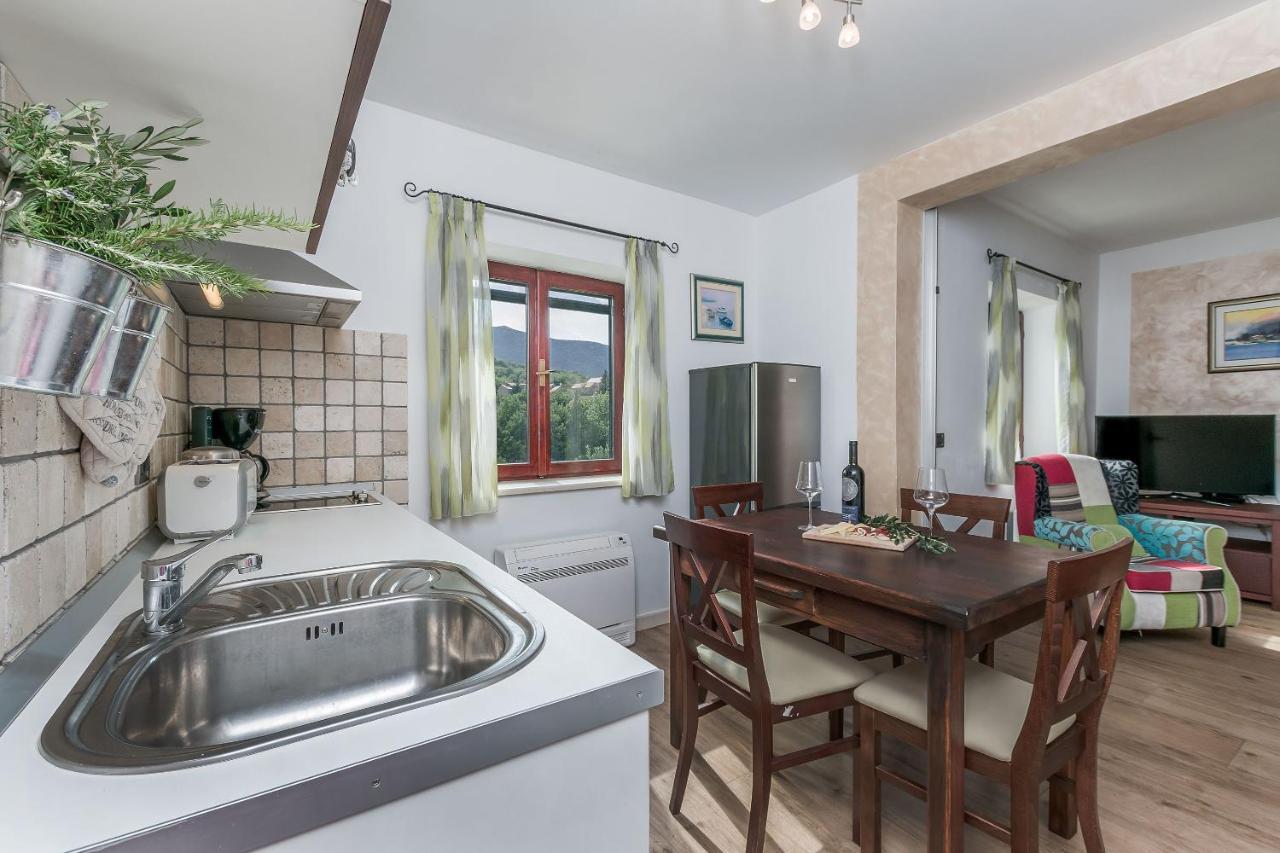 Villa Holiday Home Zvecanje Zewnętrze zdjęcie