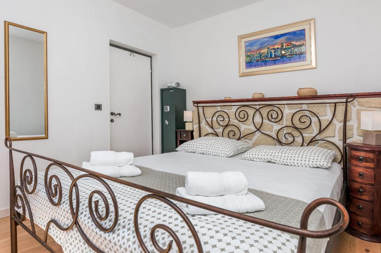 Villa Holiday Home Zvecanje Zewnętrze zdjęcie